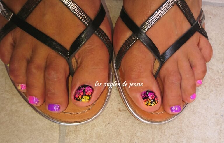 Beauté des Pieds – Fleurs et couleurs fluo