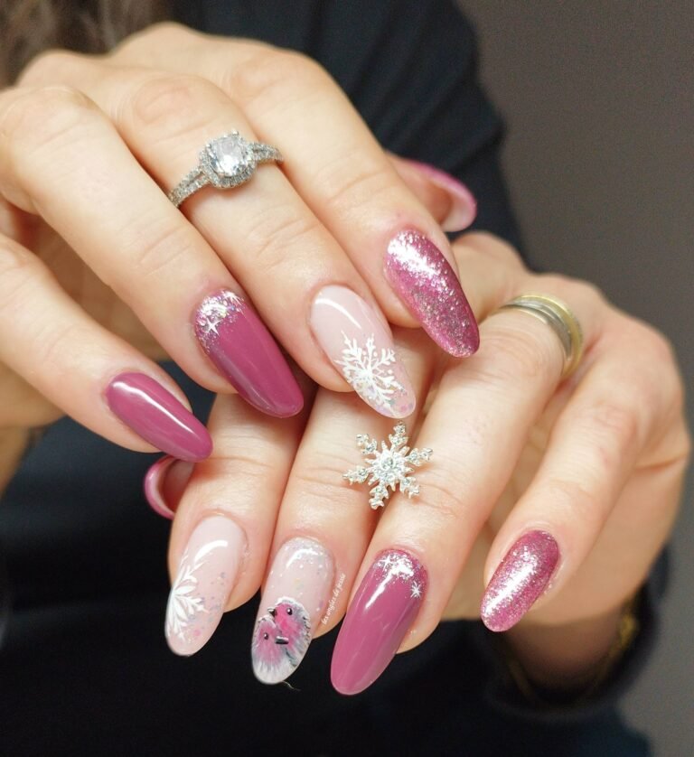 couple d&rsquo;oiseaux en hiver – framboise et paillettes